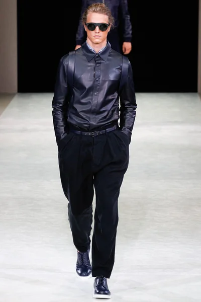 Look 33